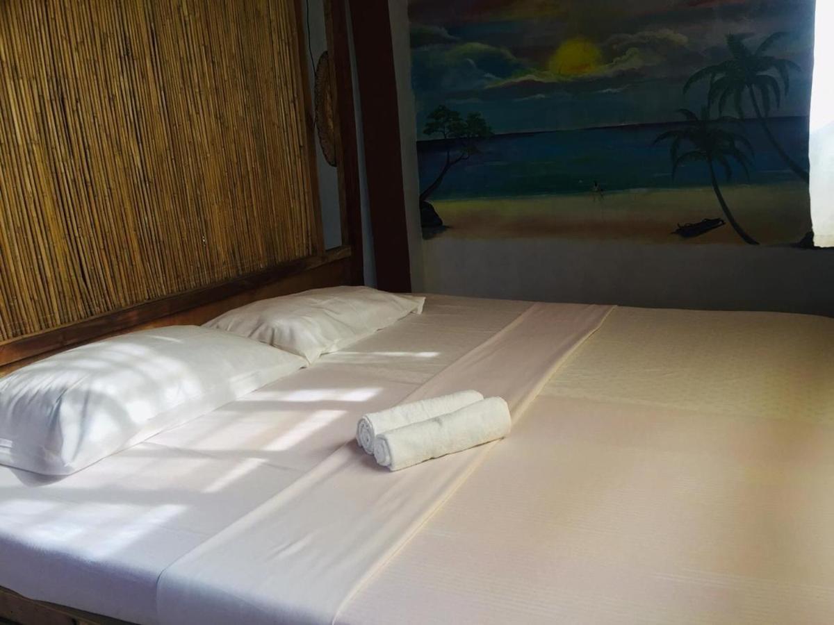 Carabao Guest House San Jose  Екстер'єр фото