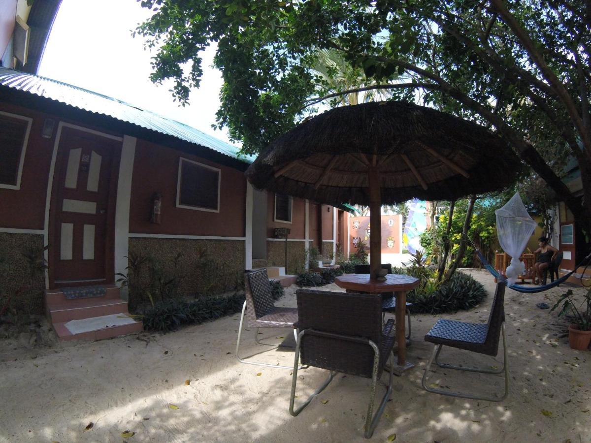 Carabao Guest House San Jose  Екстер'єр фото